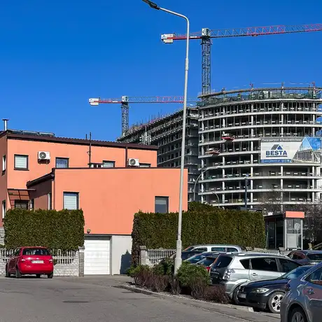 Rzeszów - Budowa 17-piętrowego wieżowca przy rondzie Pobitno - Lwowska 33 [marzec 2026] - fot 33