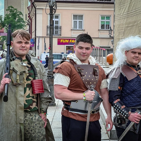 Rzeszów - Inauguracja 31. Rzeszowskich Juwenaliów na Rynku - fot 13