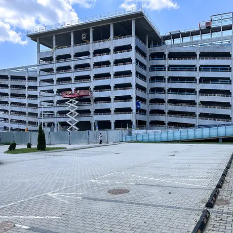Rzeszów - Budowa piętrowego parkingu i lądowiska przy KSW nr 2 w Rzeszowie [maj 2026] - fot 9