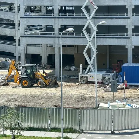 Rzeszów - Budowa piętrowego parkingu i lądowiska przy KSW nr 2 w Rzeszowie [maj 2026] - fot 11