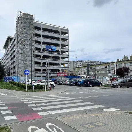 Rzeszów - Budowa piętrowego parkingu i lądowiska przy KSW nr 2 w Rzeszowie [maj 2026] - fot 22