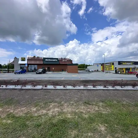 Rzeszów - McDonald's przy ul. Przemysłowej w Rzeszowie tuż przed otwarciem [17.06.2026] - fot 7