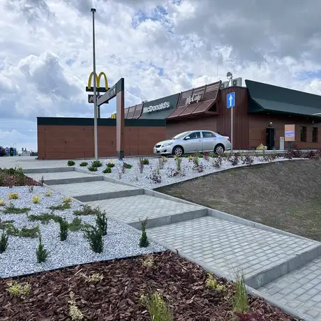 Rzeszów - McDonald's przy ul. Przemysłowej w Rzeszowie tuż przed otwarciem [17.06.2026] - fot 3