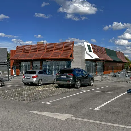 Rzeszów - Budowa restauracji McDonald's przy E. Leclerc Rzeszów - fot 1