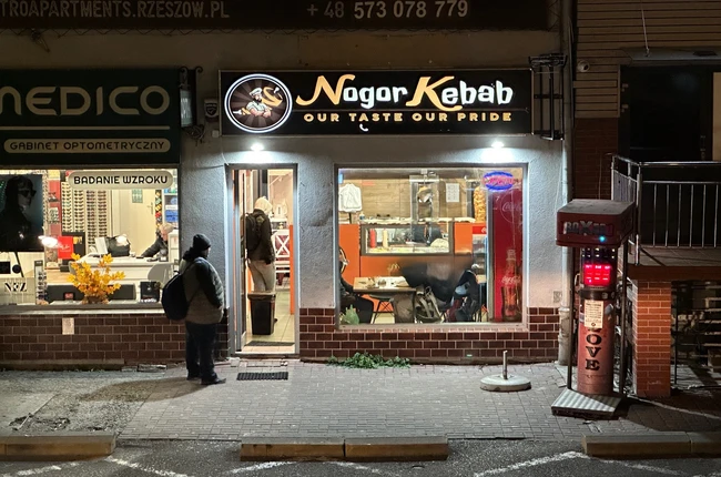 Nogor Kebab przy al. Piłsudskiego w Rzeszowie / fot. RzeszowskieSmaki