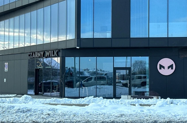 Czarny Wilk przy al. Armii Krajowej w Rzeszowie