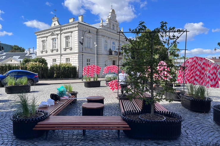 Rzeszów - Parklet na Placu Farnym