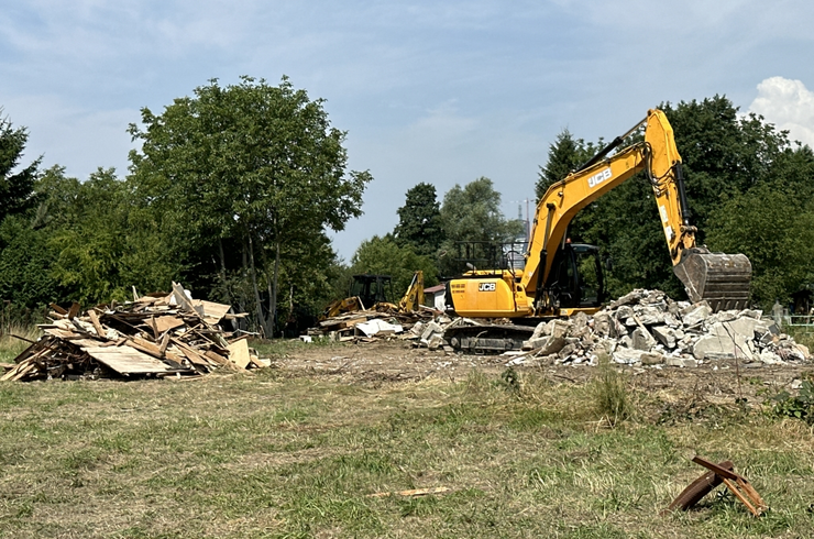 Rzeszów - Pierwsze prace na budowie drogi, która połączy ulice Krzyżanowskiego i Wieniawskiego [lipiec 2024]