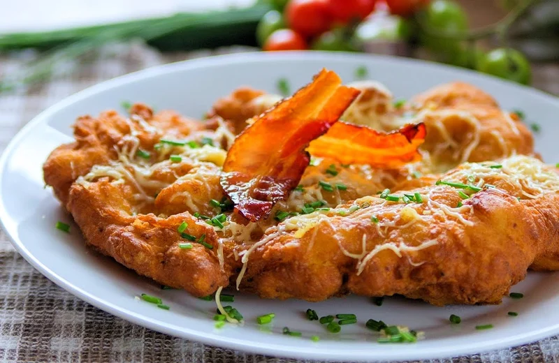 Restauracja Liszt wprowadza langosze do stałej oferty