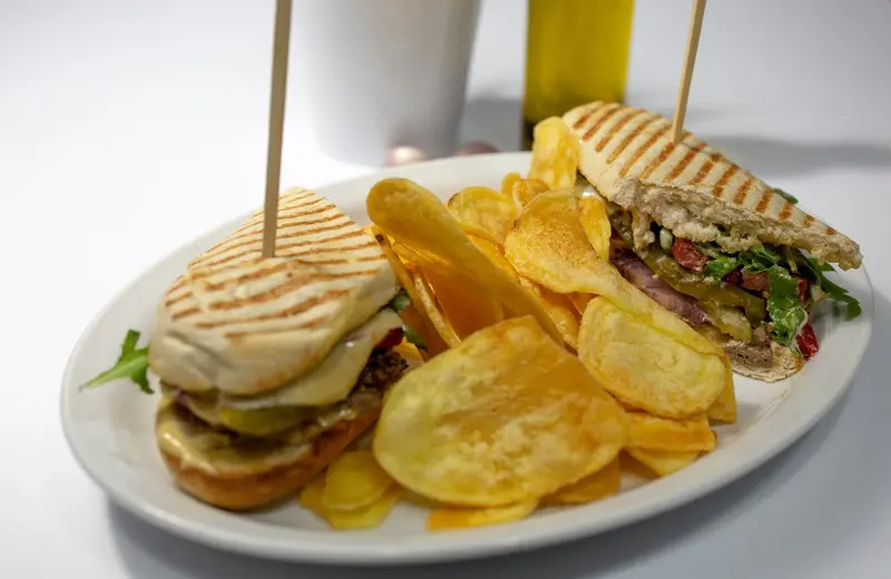 Hokus Pokus: Nowe jesienne MENU, powrót PubQuiz oraz Karaoke