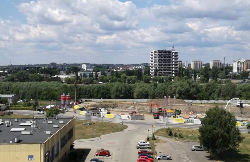 Przy ul. Kwiatkowskiego powstają Tarasy Nad Zalewem. Deweloper wykupił teren z warunkami zabudowy
