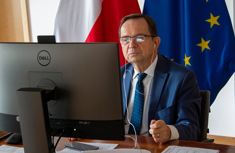 Marszałek Województwa zakażony koronawirusem 
