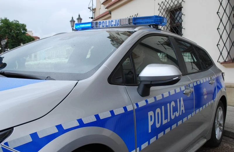 49-latek włamywał się i okradał bary przy Placu Wolności. Usłyszał zarzuty 