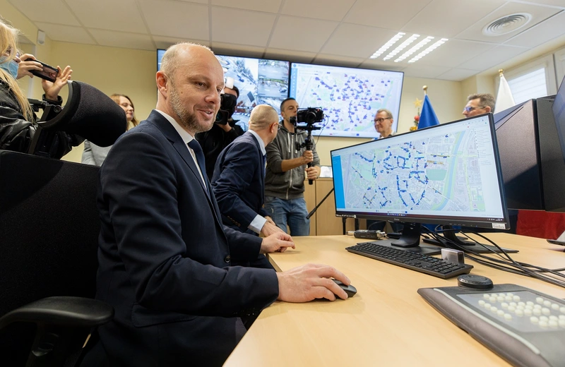Rzeszów z inteligentnym systemem parkingowym. Aplikacja pomoże w znalezieniu wolnego miejsca