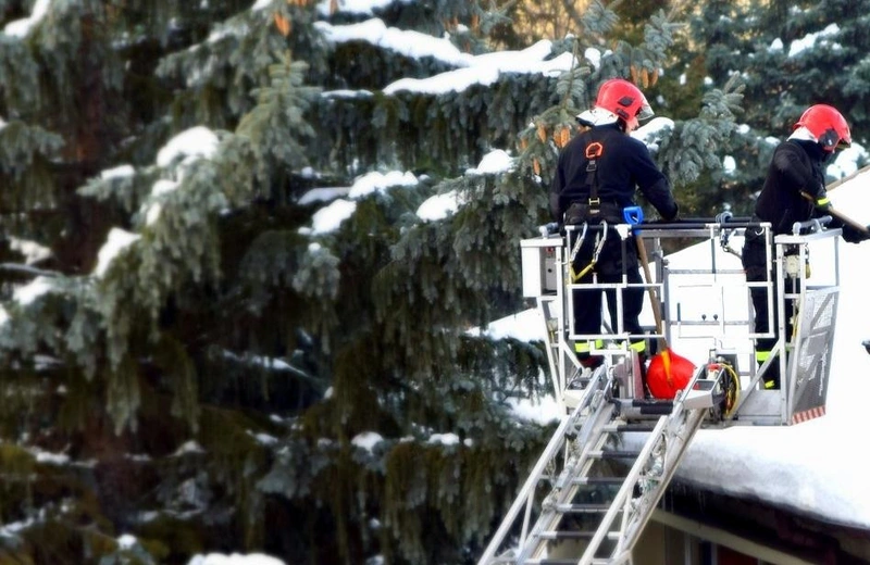 Intensywne opady śniegu na Podkarpaciu. Blisko 200 interwencji strażaków