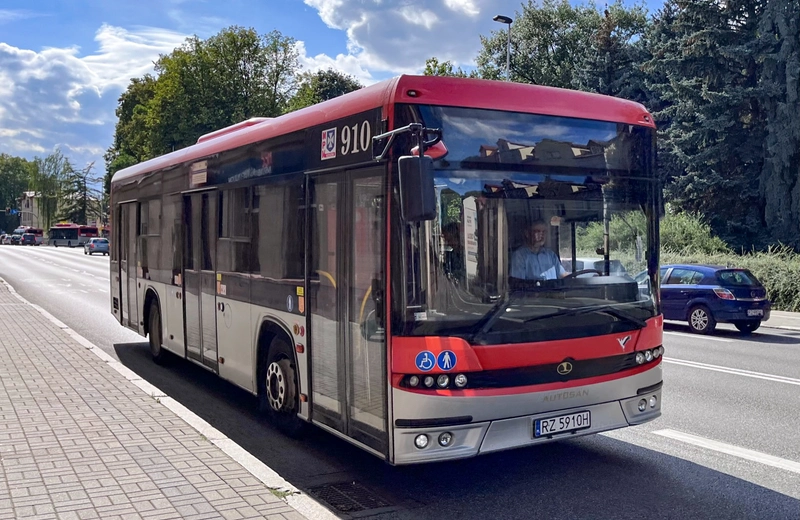 Remont drogi w Rudnej Małej. Objazdy autobusów MPK