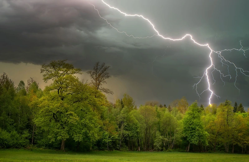 Alert IMGW. W środę burze na Podkarpaciu