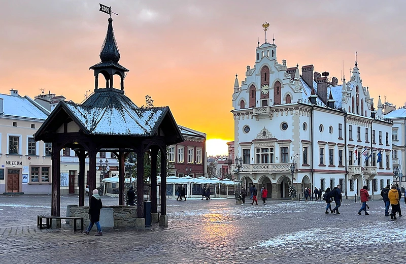 Powracają spacery miejskie z przewodnikiem po centrum Rzeszowa