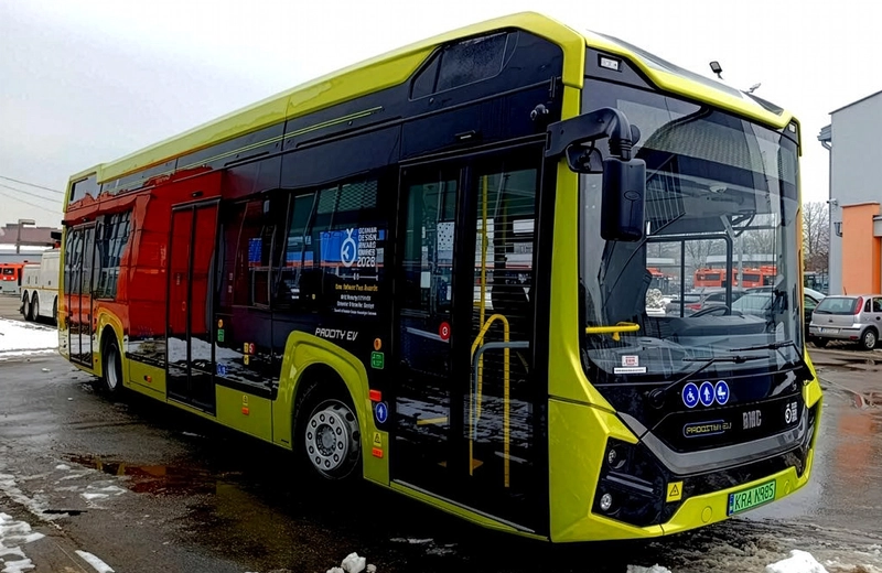 Testy nowego autobusu na ulicach Rzeszowa