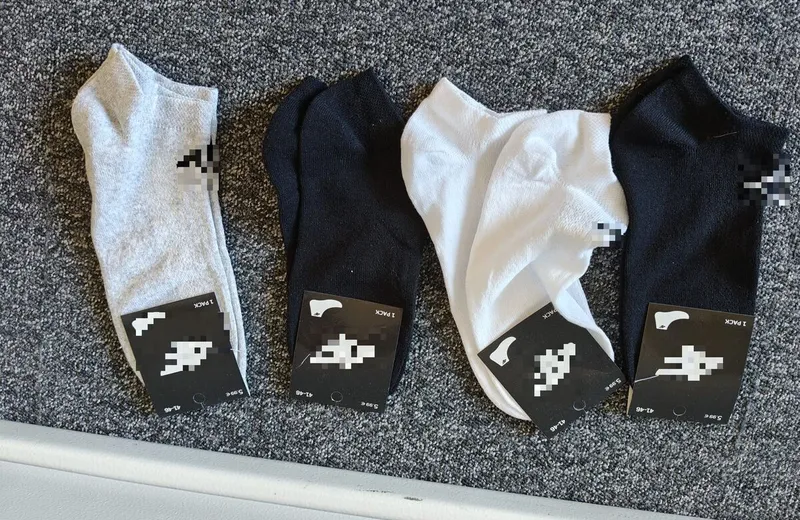 Sprzedawali podrobioną odzież na bazarze przy ul. Dworaka. Są już w rękach policji 