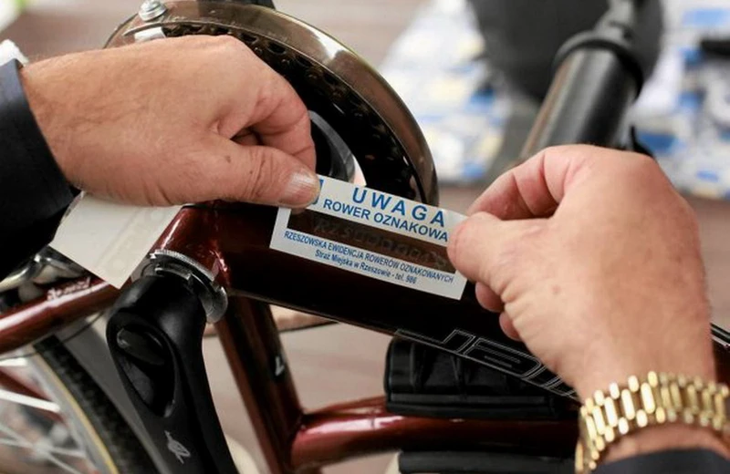 Rzeszowska Straż Miejska rozpoczyna znakowanie rowerów