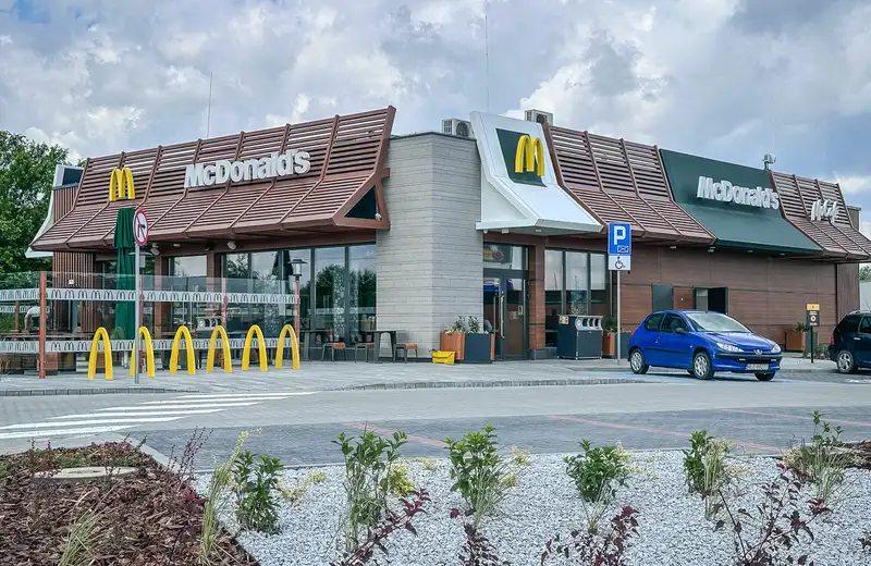 Otwarcie nowego McDonalds w Rzeszowie. Drobne upominki dla pierwszych gości