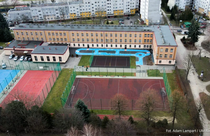 Ministerialne wsparcie na remont szatni dwóch rzeszowskich szkołach
