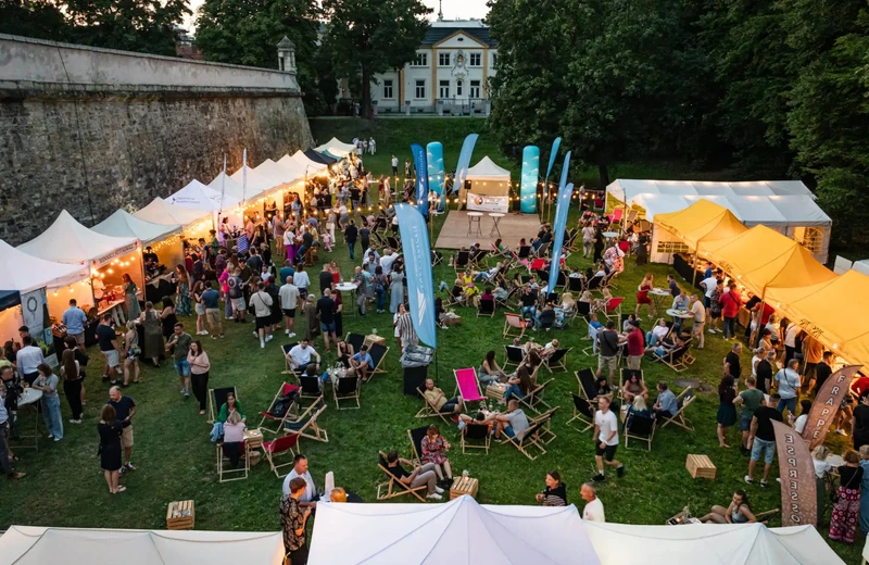 Wino, sery i muzyka w fosie Zamku Lubomirskich. Rusza Carpathian Wine Fest w Rzeszowie