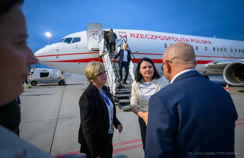 W Jasionce wylądował samolot z poszkodowanymi w wypadku autokaru na Węgrzech