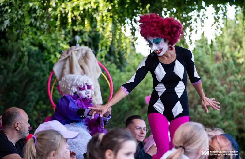 Wielki finał projektu „Z uśmiechem w przyszłość”. Rodzinna Fiesta w Parku Jedności Polonii z Macierzą [nowy termin]