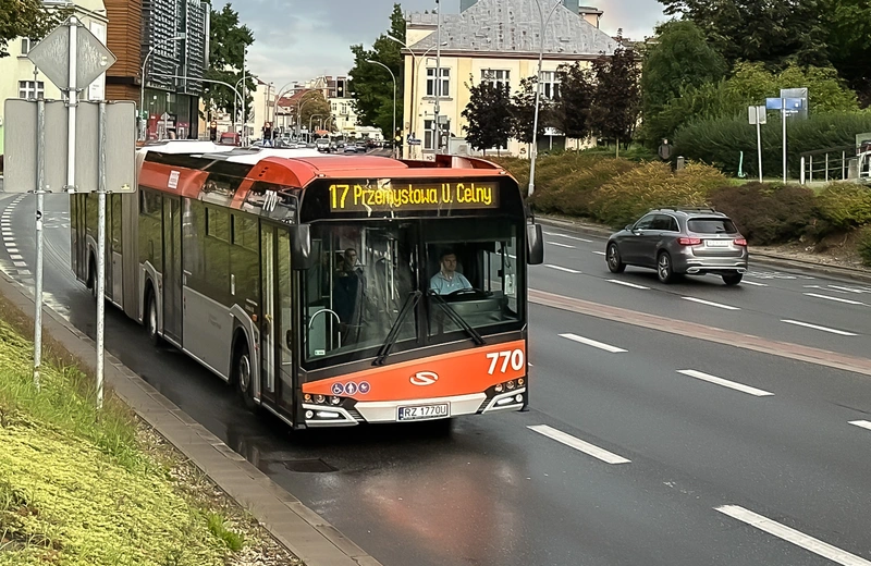 Od września zmiany w komunikacji miejskiej w Rzeszowie. Nowe trasy, przystanki i kursy