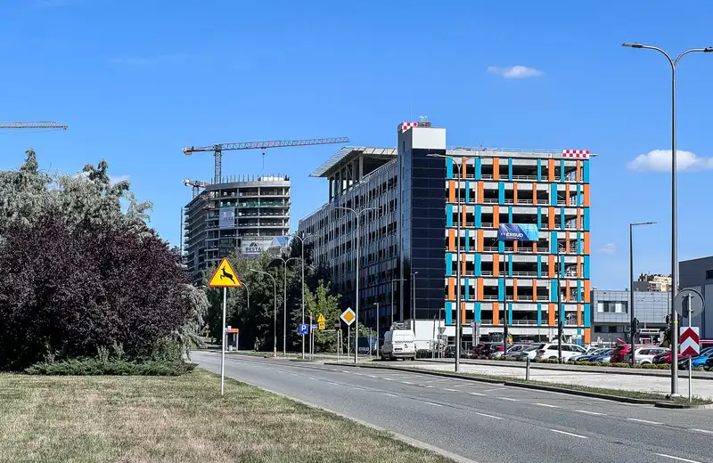 Otwarto parking i lądowisko przy KSW w Rzeszowie