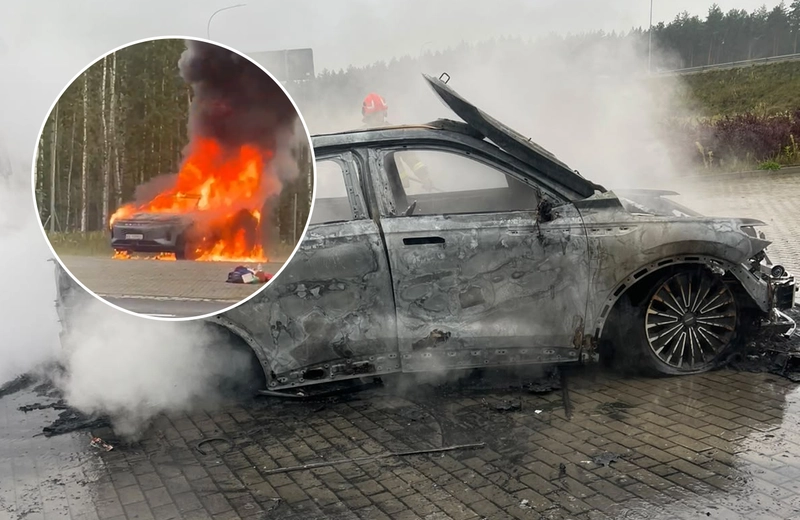 Samochód z rodziną w środku stanął w płomieniach. Policjanci pomogli pasażerom [FILM]