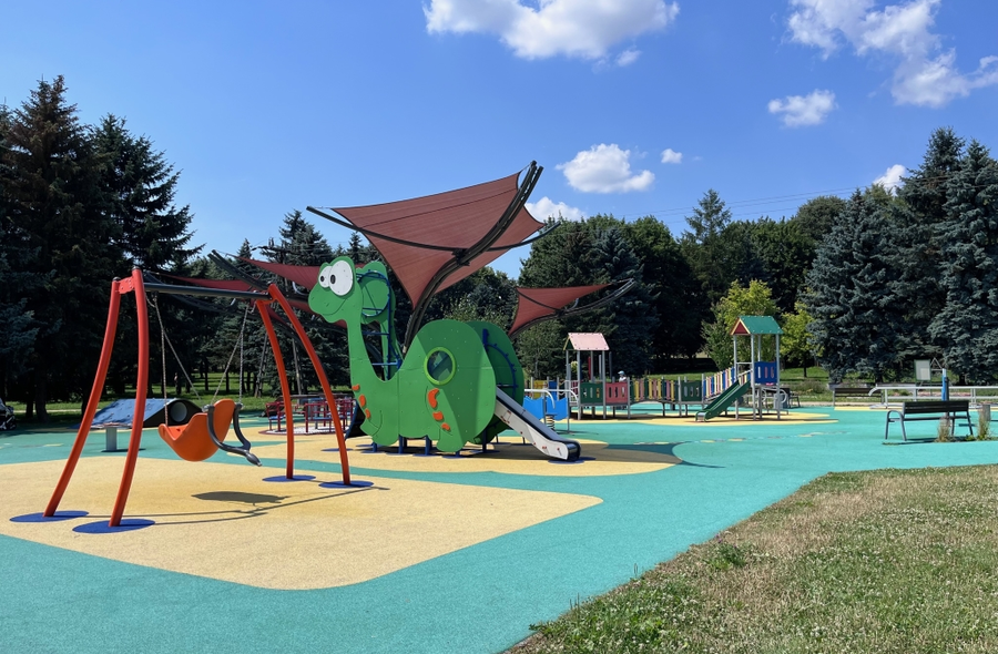 Integracyjny plac zabaw na osiedlu Kmity w Rzeszowie, zrealizowany w ramach RBO