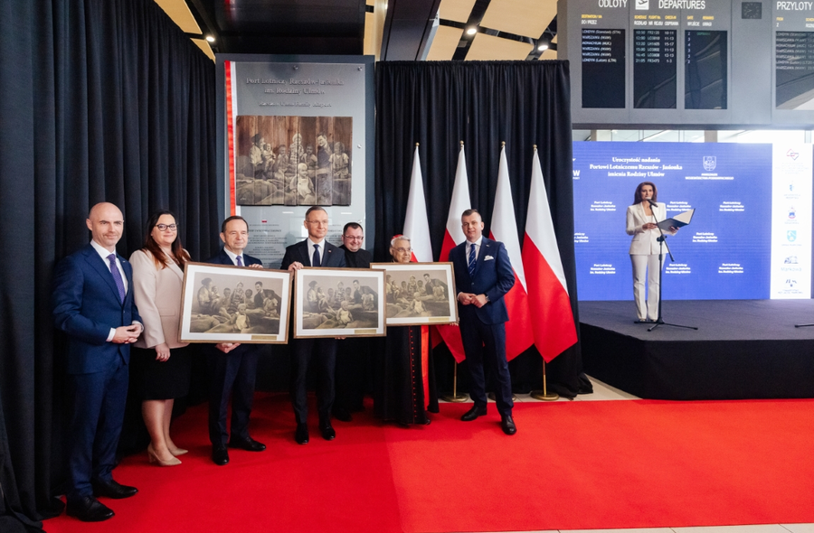 fot. Tadeusz Poźniak/port lotniczy Rzeszów-Jasionka im. Rodziny Ulmów