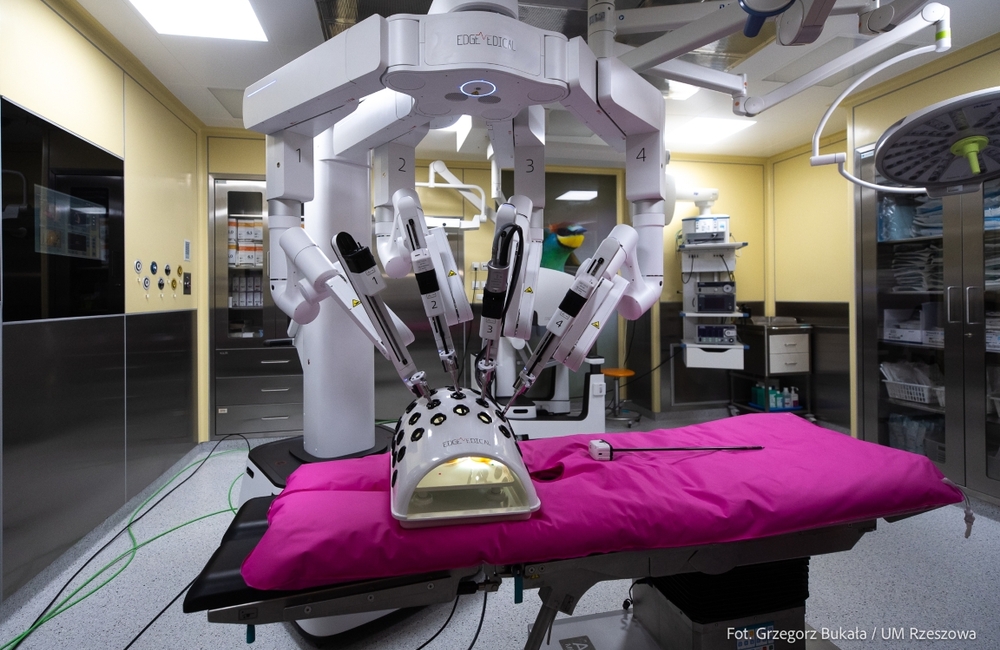 Prezentacja robota chirurgicznego Edge Medical MP 1000 w Szpitalu Miejskim - fot. Grzegorz Bukała / UM Rzeszowa