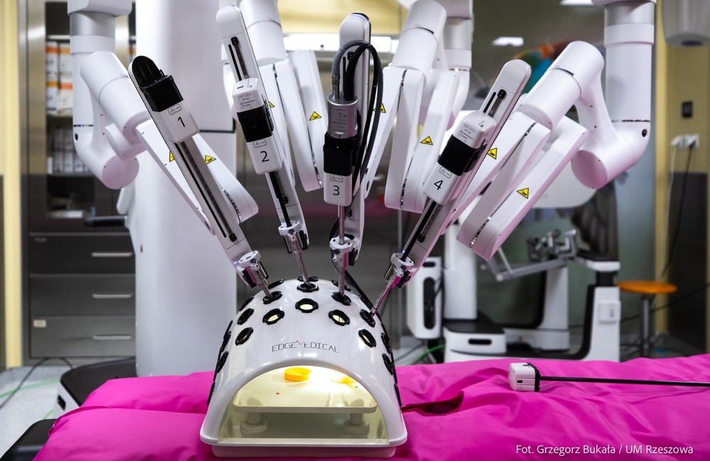 Prezentacja robota chirurgicznego Edge Medical MP 1000 w Szpitalu Miejskim - fot. Grzegorz Bukała / UM Rzeszowa