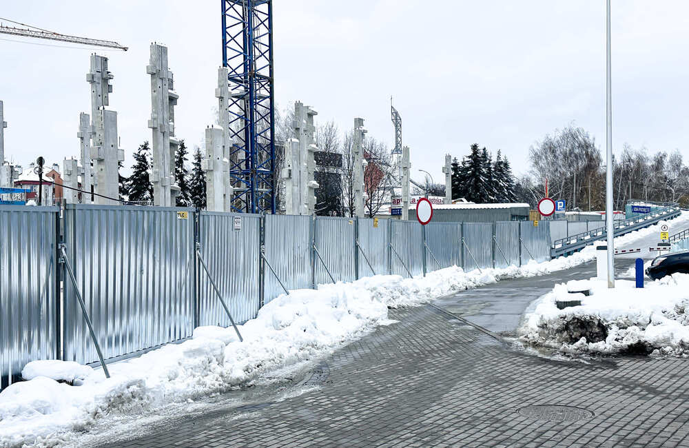 Budowa parkingu z lądowiskiem przy KSW nr 2 w Rzeszowie - fot. ViC / RESinet.pl
