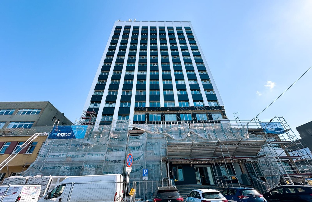 Modernizacja biurowca przy ul. Geodetów, fot. ViC / RESinet.pl