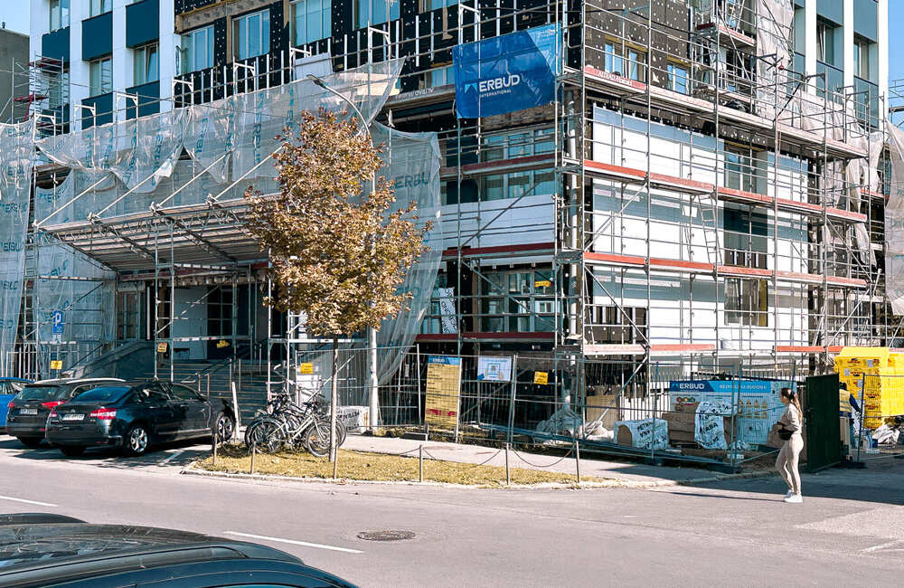 Modernizacja biurowca przy ul. Geodetów, fot. ViC / RESinet.pl