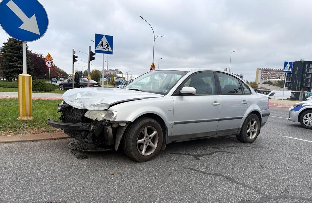 Wypadek na skrzyżowaniu al. Witosa z ul. Wyspiańskiego [19.10.2026], fot. KMP w Rzeszowie
