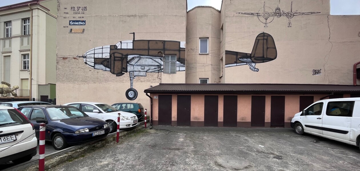 PZL 37 ŁOŚ  - lotniczy mural w Rzeszowie, Rzeszów