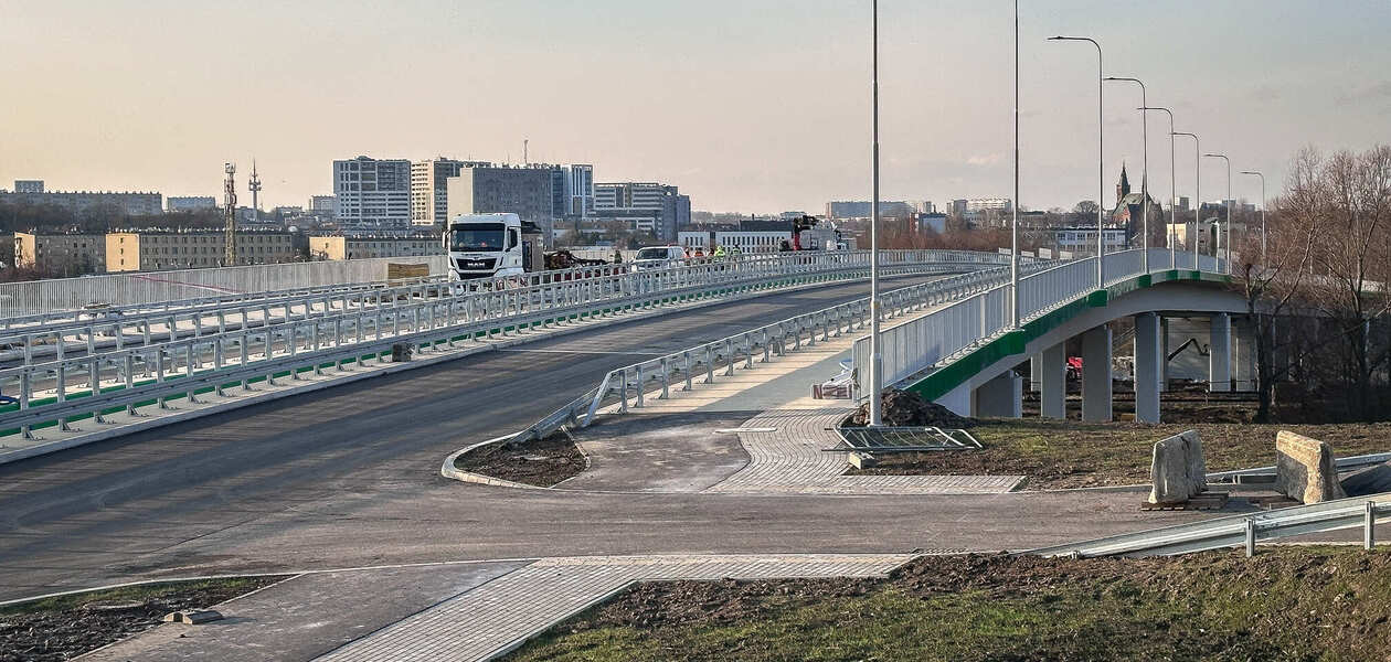 Ostatnie prace na budowie Wisłokostrady - fot. ViC / RESinet.pl