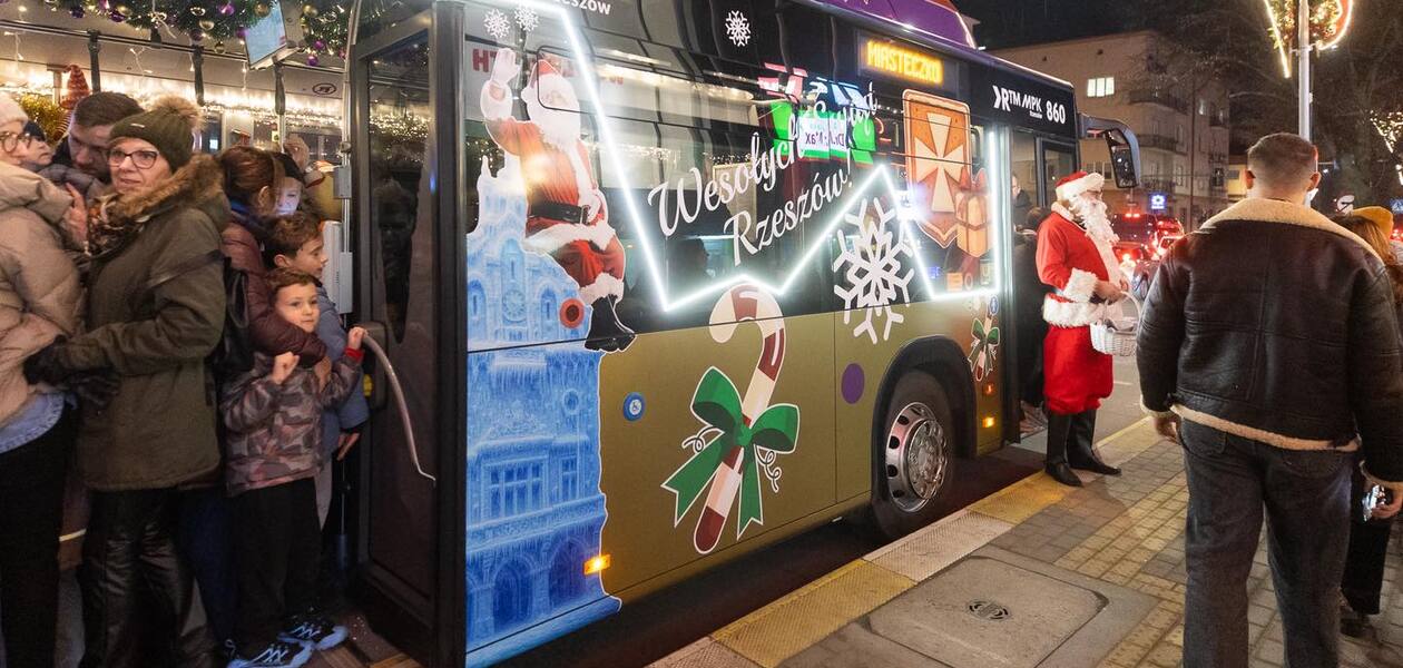 Świąteczny Autobus MPK - fot. Grzegorz Bukała / UM Rzeszowa