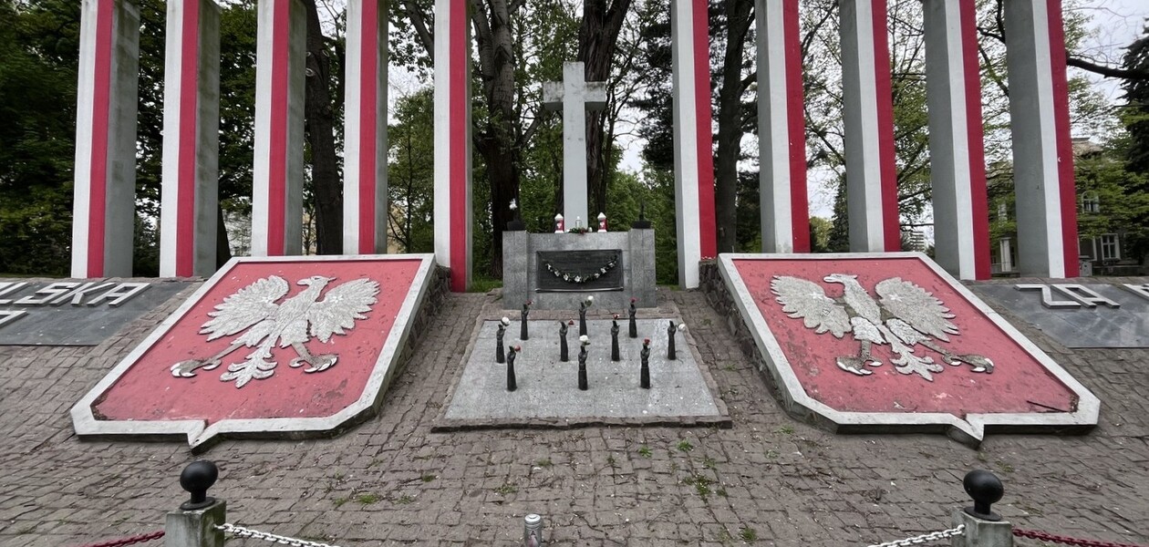 Pomnik Dziesięciu Rąk przy ul. Partyzantów w Rzeszowie / fot. Archiwum RESinet.pl