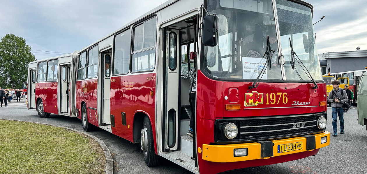 I Zlot Zabytkowych Autobusów w Rzeszowie - fot. ViC / RESinet.pl