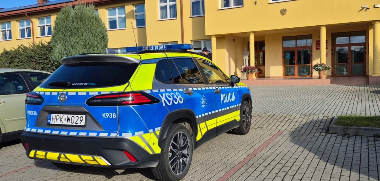 Wzmożone patrole policji i straży miejskiej przy rzeszowskich szkołach / fot. KMP w Rzeszowie