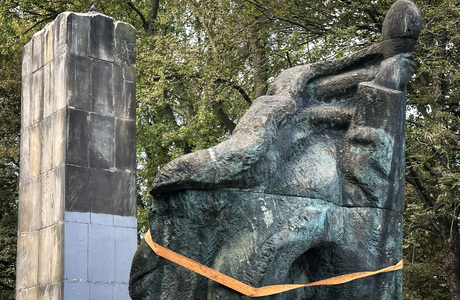 Rozbiórka Pomnika Wdzięczności Armii Czerwonej, fot. ViC / RESinet.pl