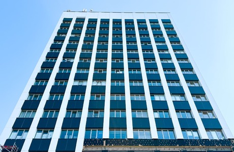 Modernizacja biurowca przy ul. Geodetów dobiega końca [ZDJĘCIA] Modernizacja biurowca przy ul. Geodetów, fot. ViC / RESinet.pl