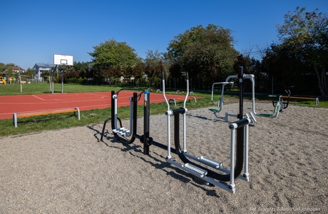 Siłownia plenerowa i strefa street workout przy ul. Myśliwskiej w Rzeszowie, fot. Grzegorz Bukała / UM Rzeszowa